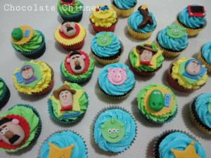 Toy Story cupcakes featuring the main characters